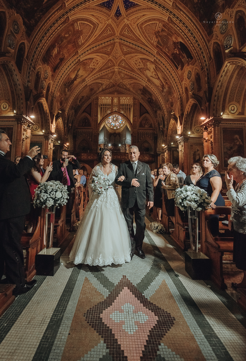 Making Of de noivo no novotel em santos noivo canadense de terno azul e gravata borboleta 