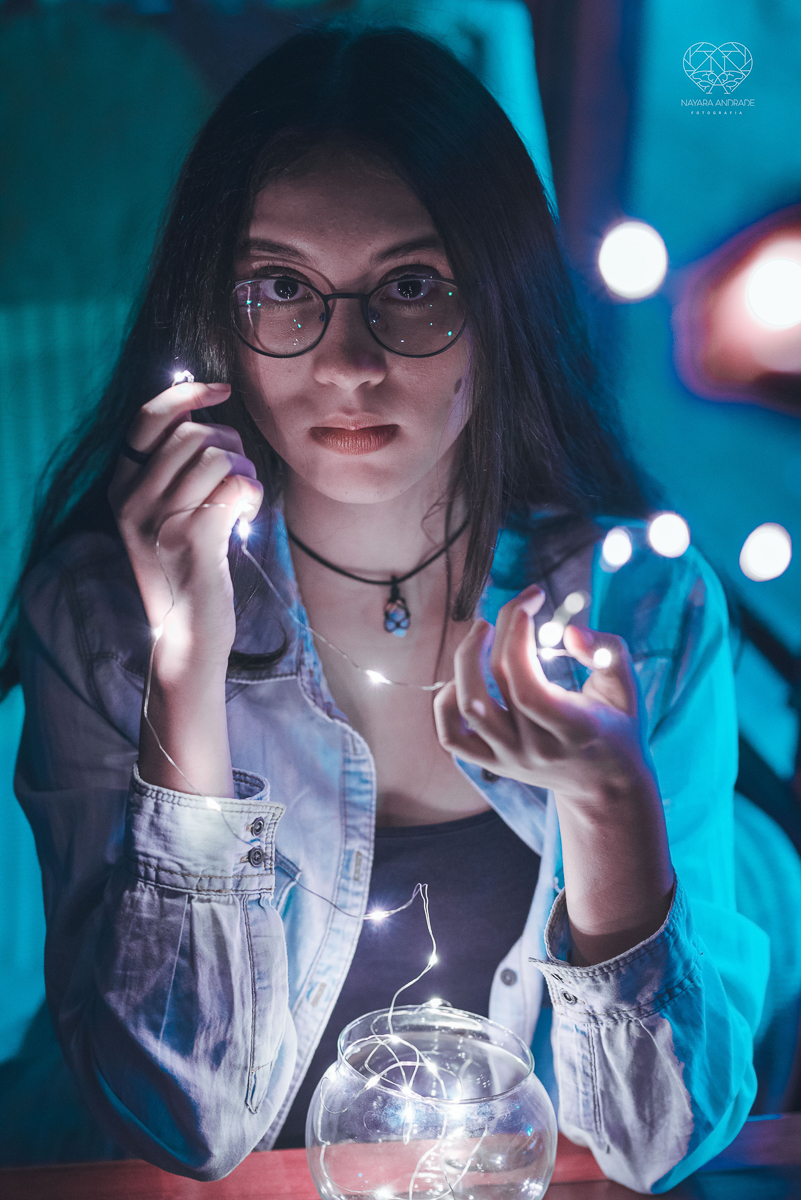 Ensaio debutante 15 anos xv autentico em oficina de trens e baseado na serie stranger things da netflix