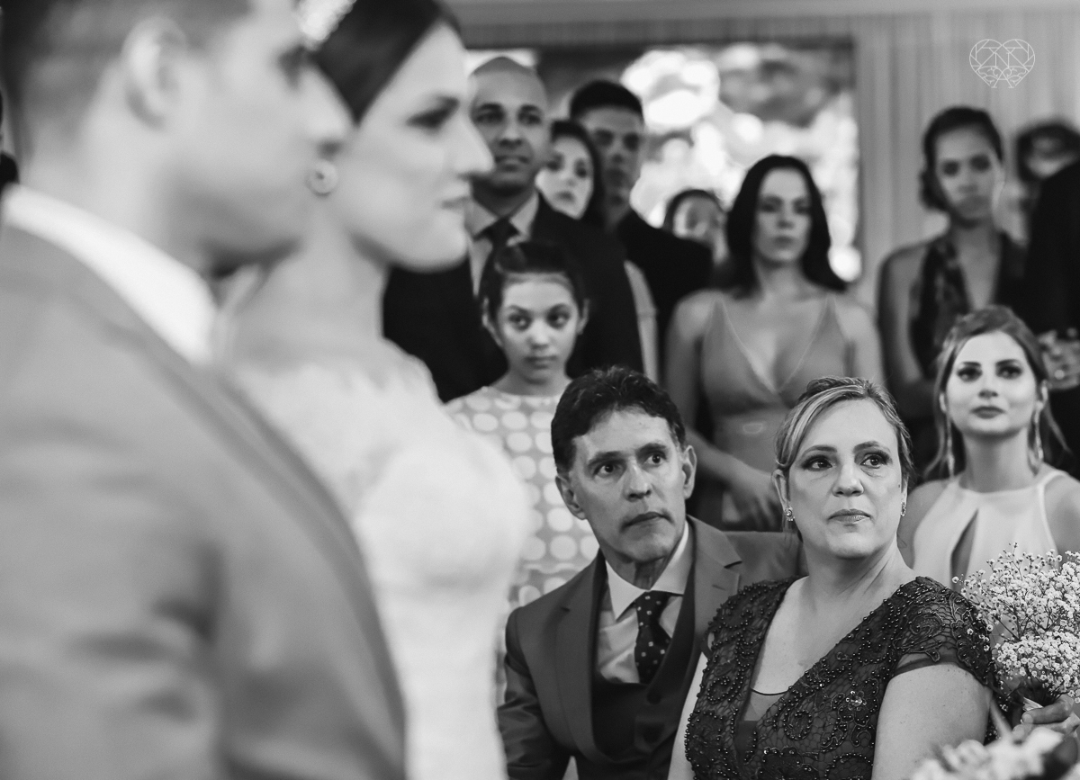 casamentode dia em Santos feito pela fotografa mais premiada da regiao nayara andrade. noivos casando de dia na baixada santista