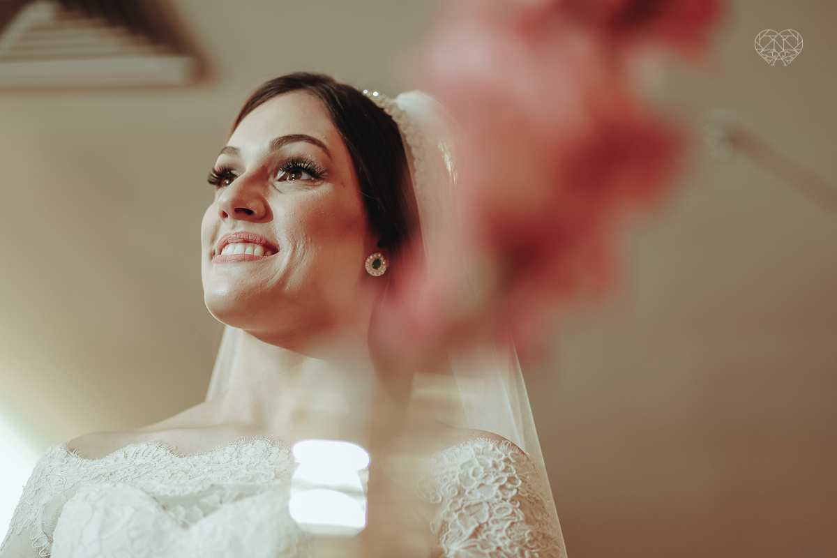 casamentode dia em Santos feito pela fotografa mais premiada da regiao nayara andrade. noivos casando de dia na baixada santista