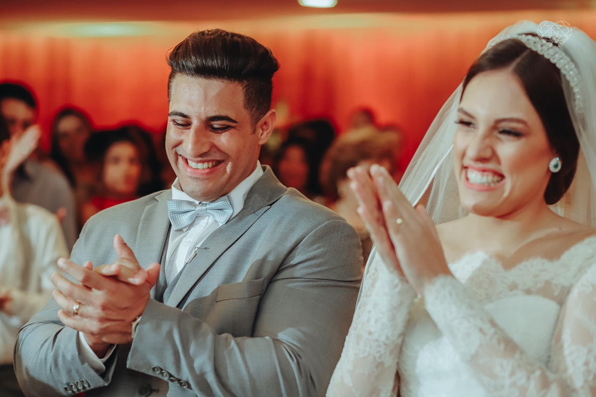 casamentode dia em Santos feito pela fotografa mais premiada da regiao nayara andrade. noivos casando de dia na baixada santista