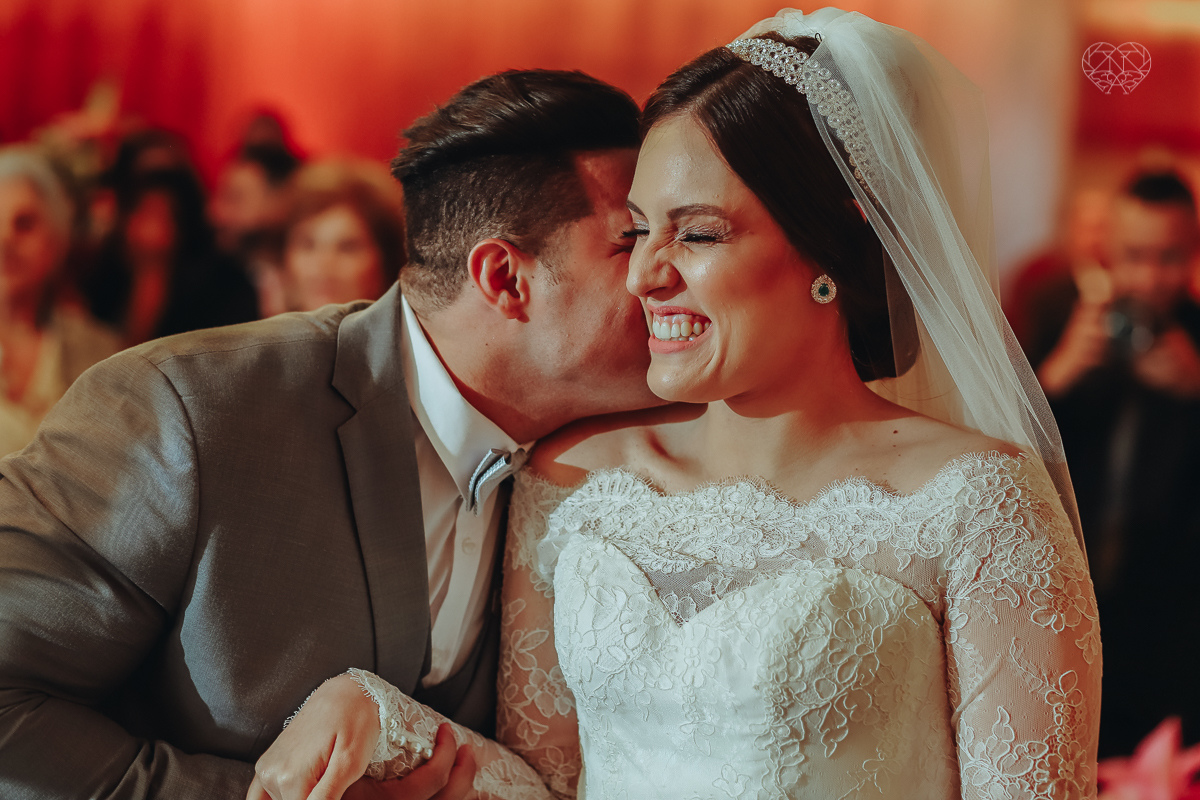 casamentode dia em Santos feito pela fotografa mais premiada da regiao nayara andrade. noivos casando de dia na baixada santista