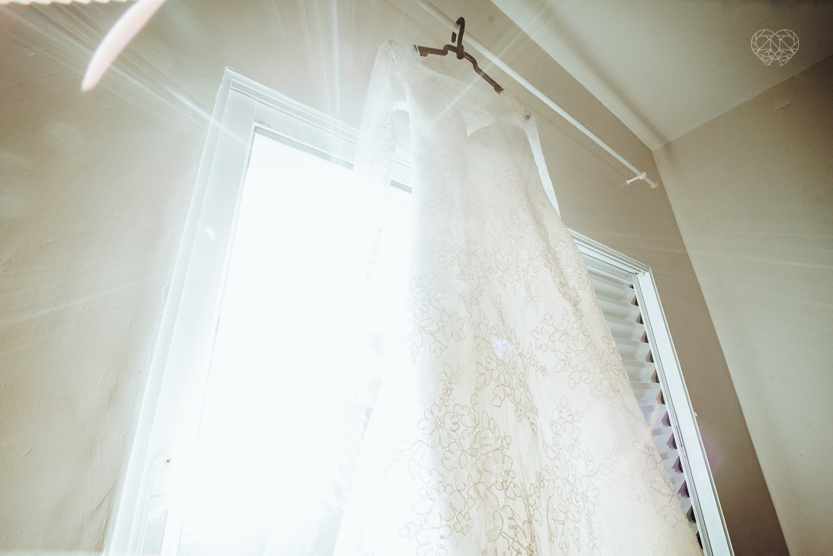 casamentode dia em Santos feito pela fotografa mais premiada da regiao nayara andrade. noivos casando de dia na baixada santista