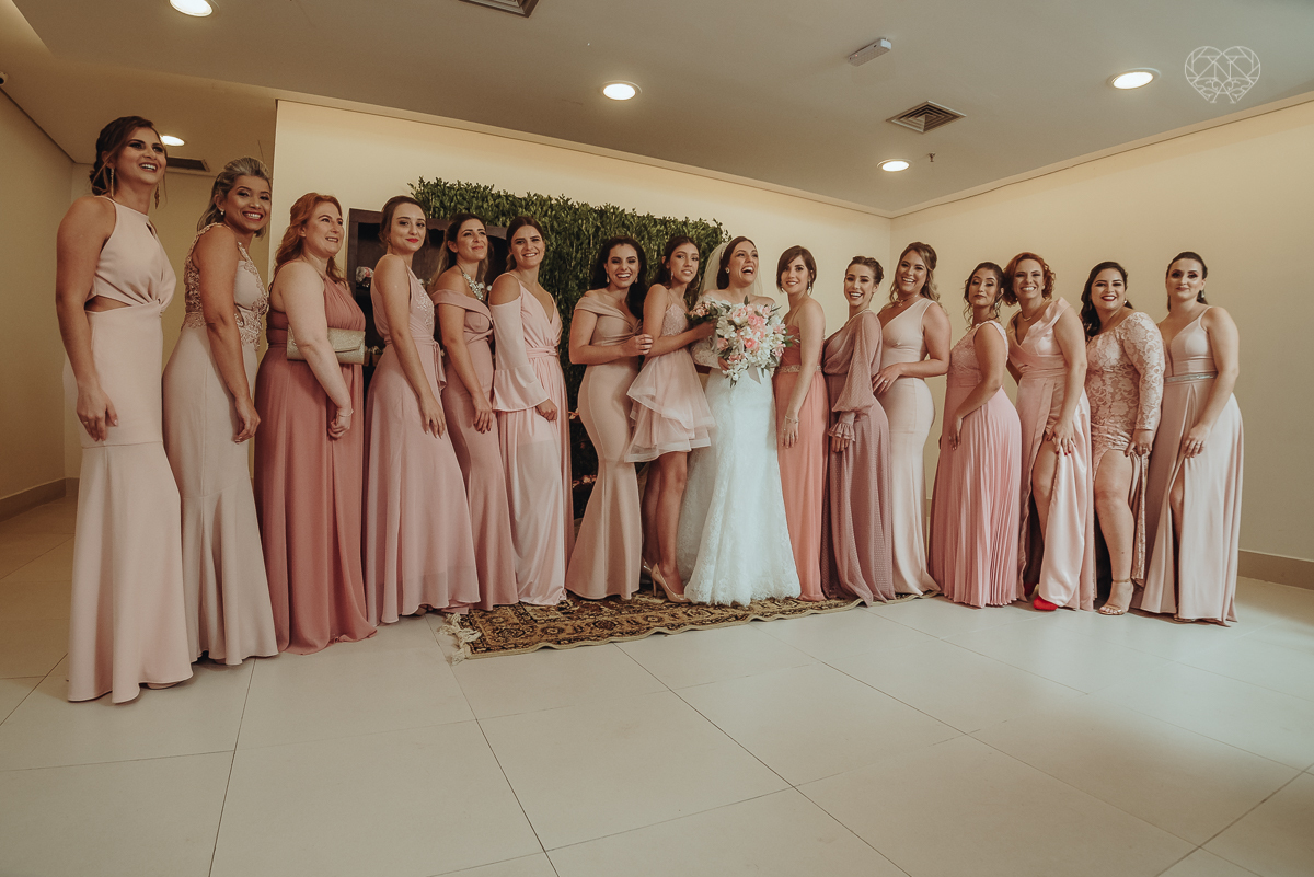 casamentode dia em Santos feito pela fotografa mais premiada da regiao nayara andrade. noivos casando de dia na baixada santista