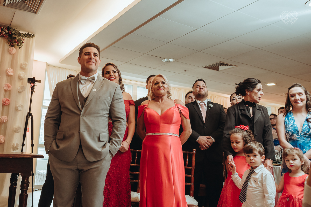 casamentode dia em Santos feito pela fotografa mais premiada da regiao nayara andrade. noivos casando de dia na baixada santista