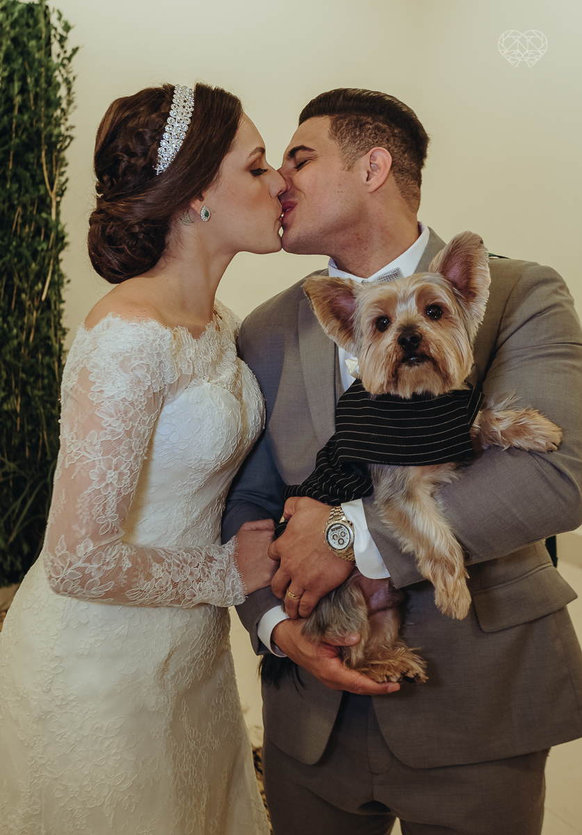 casamentode dia em Santos feito pela fotografa mais premiada da regiao nayara andrade. noivos casando de dia na baixada santista