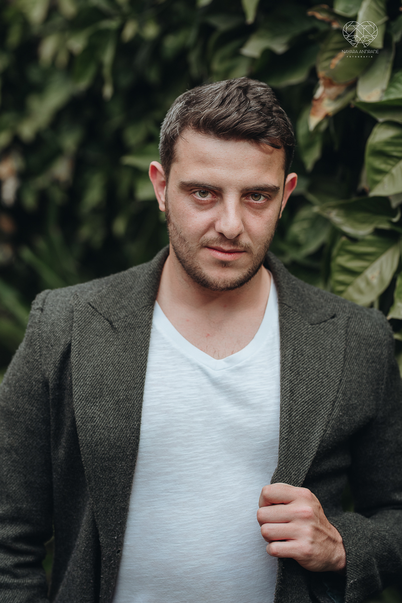ensaio pre casamento pre wedding ensaio de casal feito em serra negra no mirante com um por do Sol dos sonhos casal romantico apaixonado fotografa nayara andrade de santos fotografa premiada