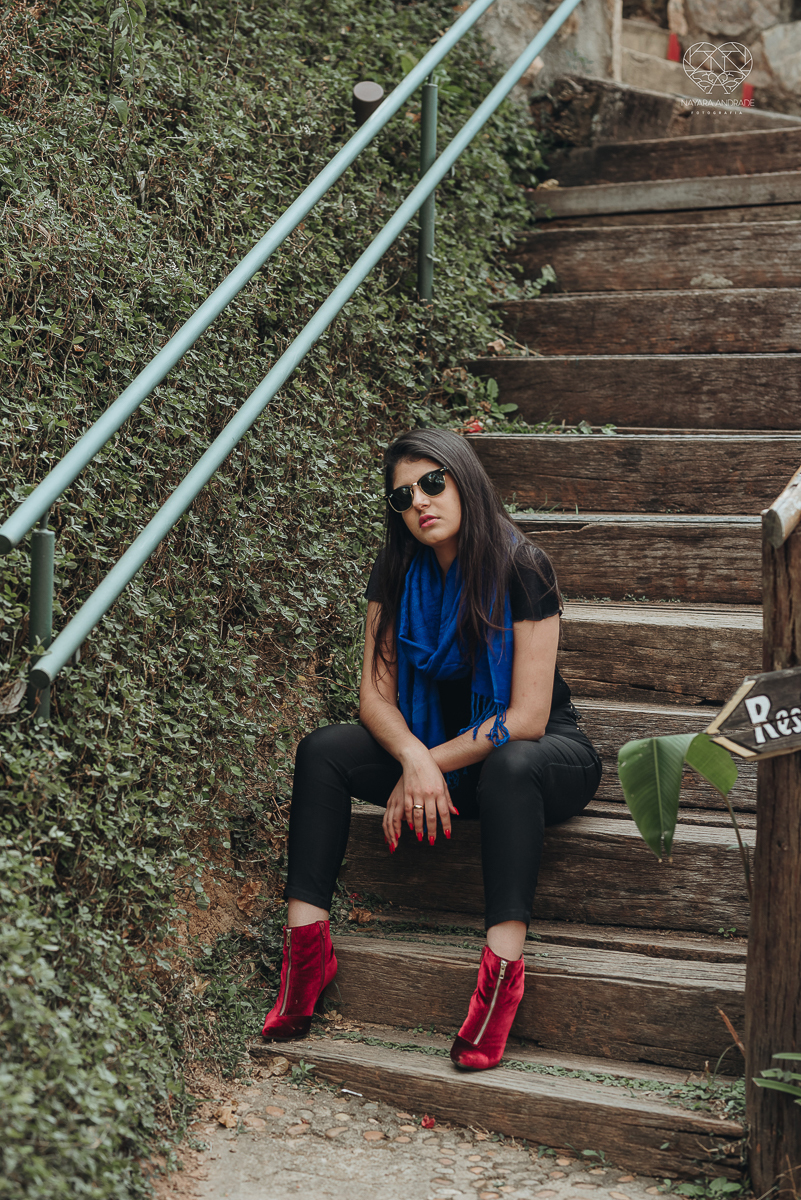 ensaio pre casamento pre wedding ensaio de casal feito em serra negra no mirante com um por do Sol dos sonhos casal romantico apaixonado fotografa nayara andrade de santos fotografa premiada