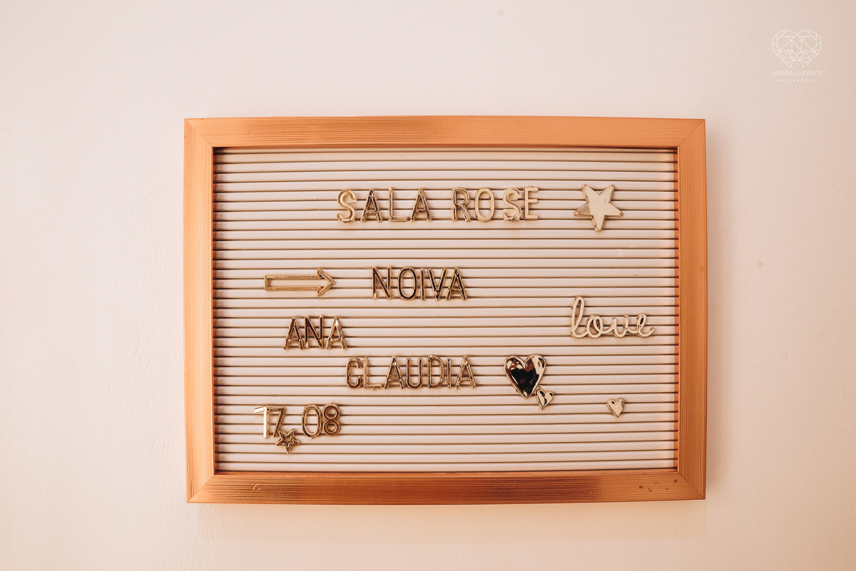 noiva ruiva com vestido da nova noiva estilo princesa making of no salao mariana assis e fotografia com a fotografa premiada em santos nayara andrade  fotos lindas de um casamento de princesa