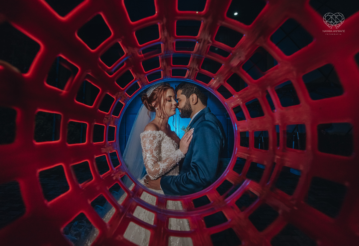 noiva ruiva com vestido da nova noiva estilo princesa making of no salao mariana assis e fotografia com a fotografa premiada em santos nayara andrade  fotos lindas de um casamento de princesa