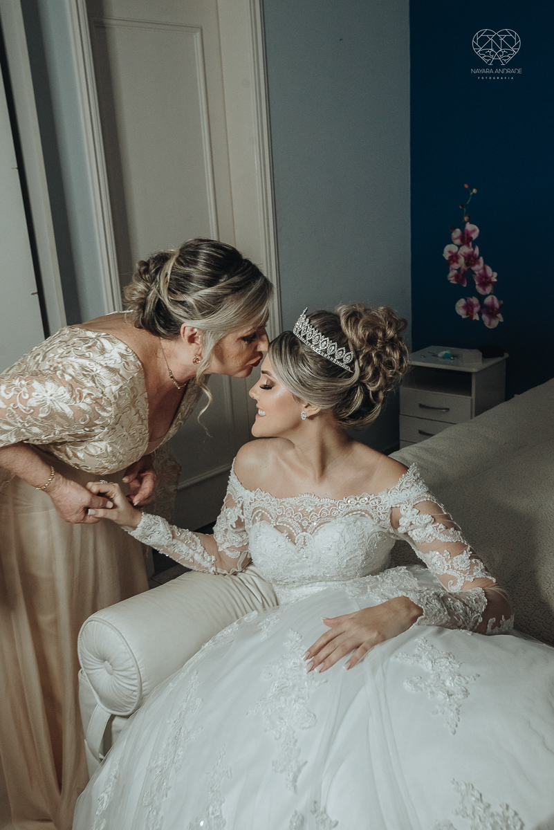 making of de noiva making of de noivo com hobbie brindando e fotos de making of de casametno