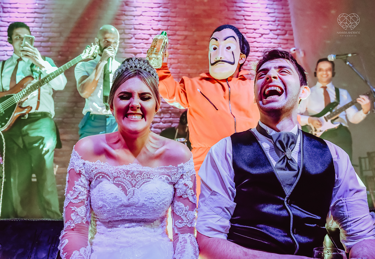 Fotos de festa de casamento com banda athrios band no espaço atmosphera e assessoria de vmb noivos dançando e fotos de balada de casamento feitas pela fotografa nayara andrade de santos