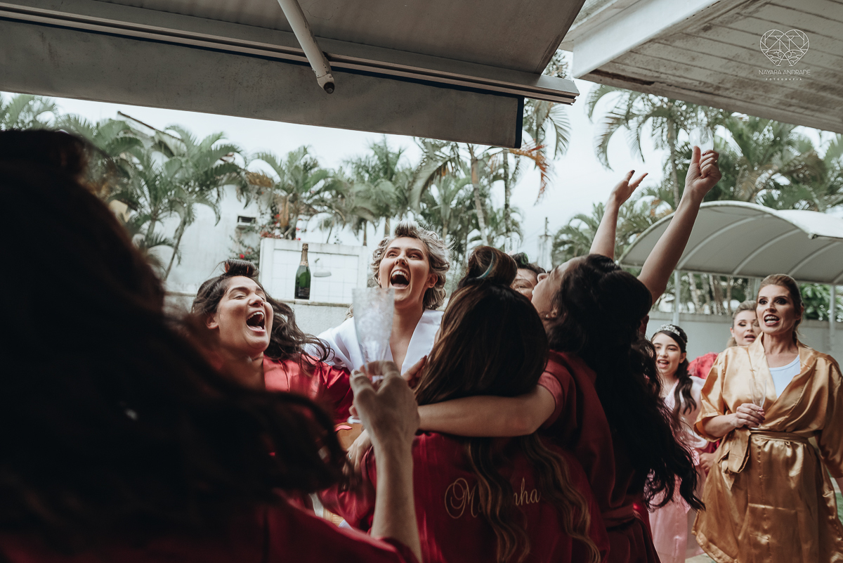 making of de noiva making of de noivo com hobbie brindando e fotos de making of de casametno