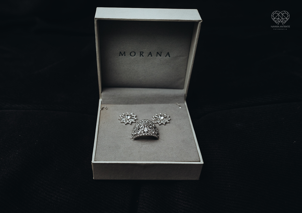 making of de noiva making of de noivo com hobbie brindando e fotos de making of de casametno