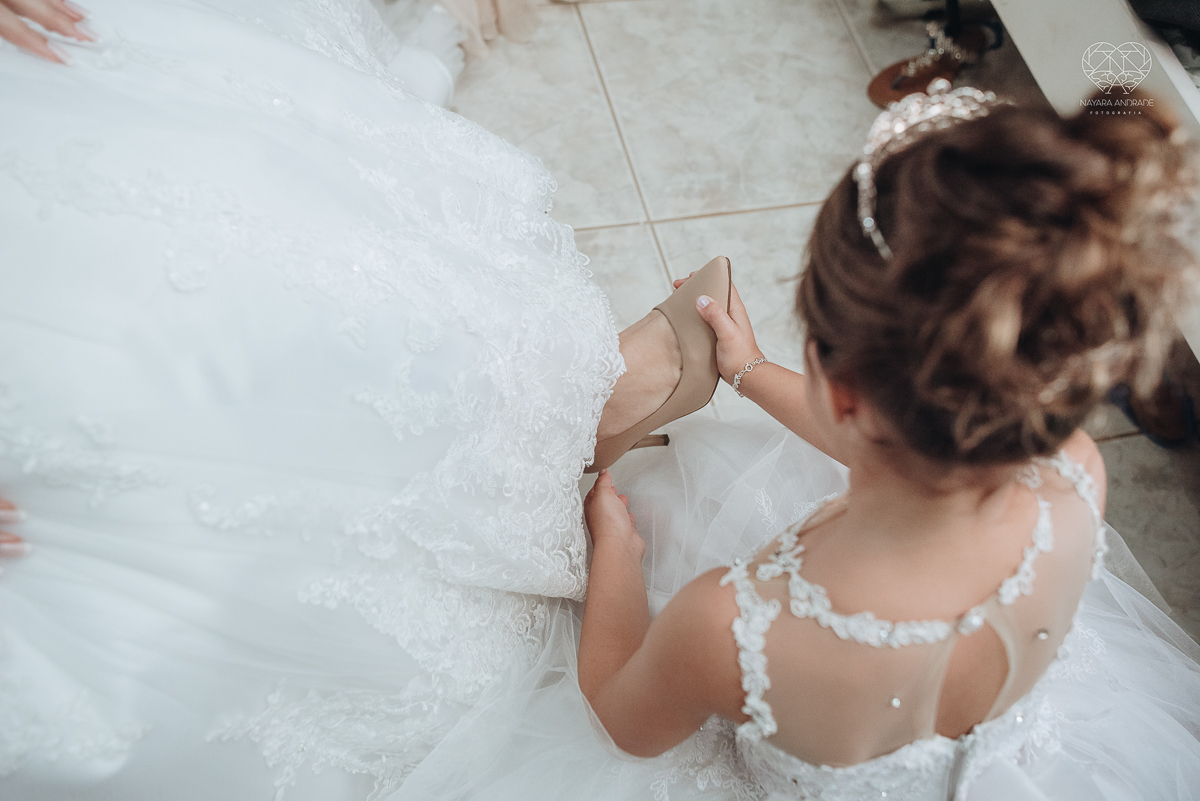 making of de noiva making of de noivo com hobbie brindando e fotos de making of de casametno