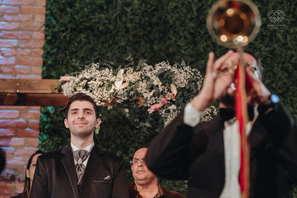 fotografia de casamento classico de princesa com decoraçao vermelha no espaço atmosphera no guaruja fotos feitas pela fotografa nayara andrade de santos