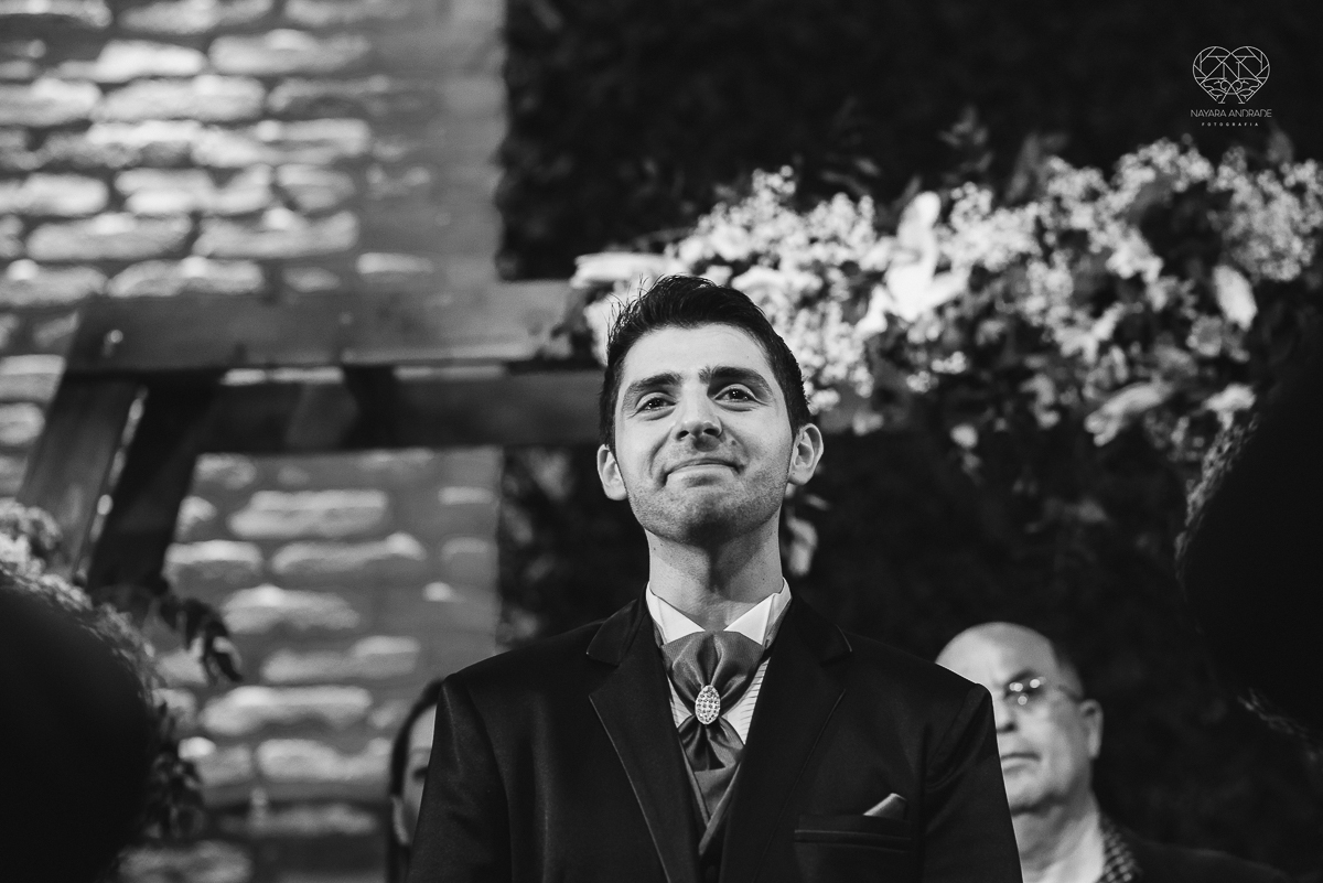 fotografia de casamento classico de princesa com decoraçao vermelha no espaço atmosphera no guaruja fotos feitas pela fotografa nayara andrade de santos