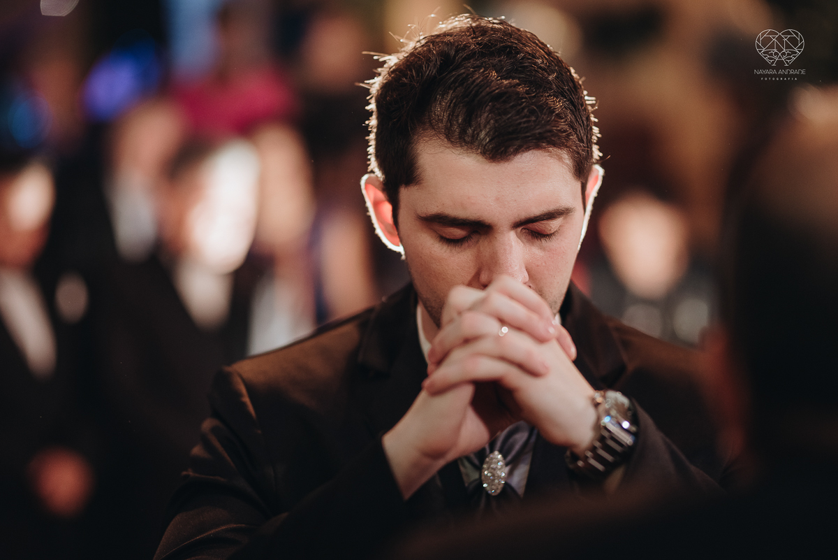 fotografia de casamento classico de princesa com decoraçao vermelha no espaço atmosphera no guaruja fotos feitas pela fotografa nayara andrade de santos