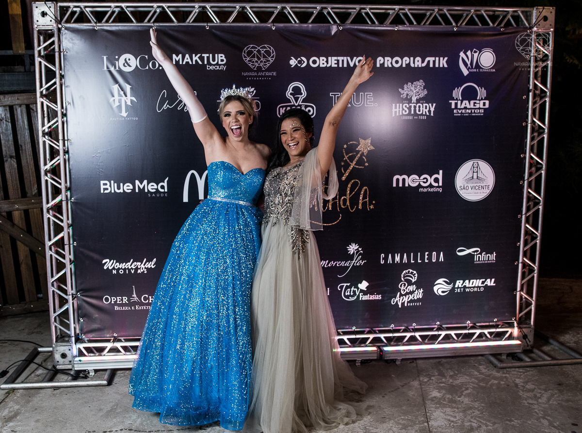 vFesta de aniversario da blogueira e Influencer Marcelly Abreu Mah Encantada realizada pela Mood Marketing criativo no espaço plataforma em sao vicente baixada santista com apoio dos sorvetes kaskao, mc donalds e diversos influenciadores de santos 