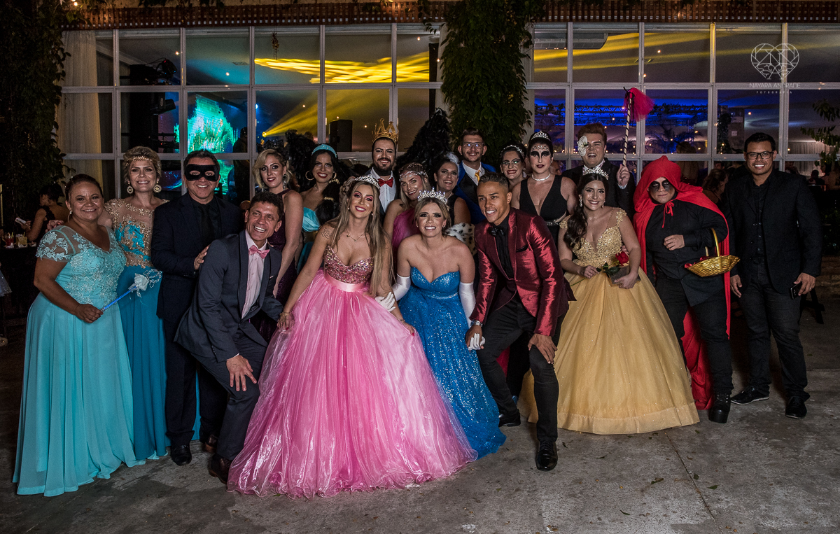 vFesta de aniversario da blogueira e Influencer Marcelly Abreu Mah Encantada realizada pela Mood Marketing criativo no espaço plataforma em sao vicente baixada santista com apoio dos sorvetes kaskao, mc donalds e diversos influenciadores de santos 