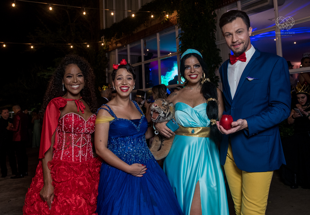 vFesta de aniversario da blogueira e Influencer Marcelly Abreu Mah Encantada realizada pela Mood Marketing criativo no espaço plataforma em sao vicente baixada santista com apoio dos sorvetes kaskao, mc donalds e diversos influenciadores de santos 