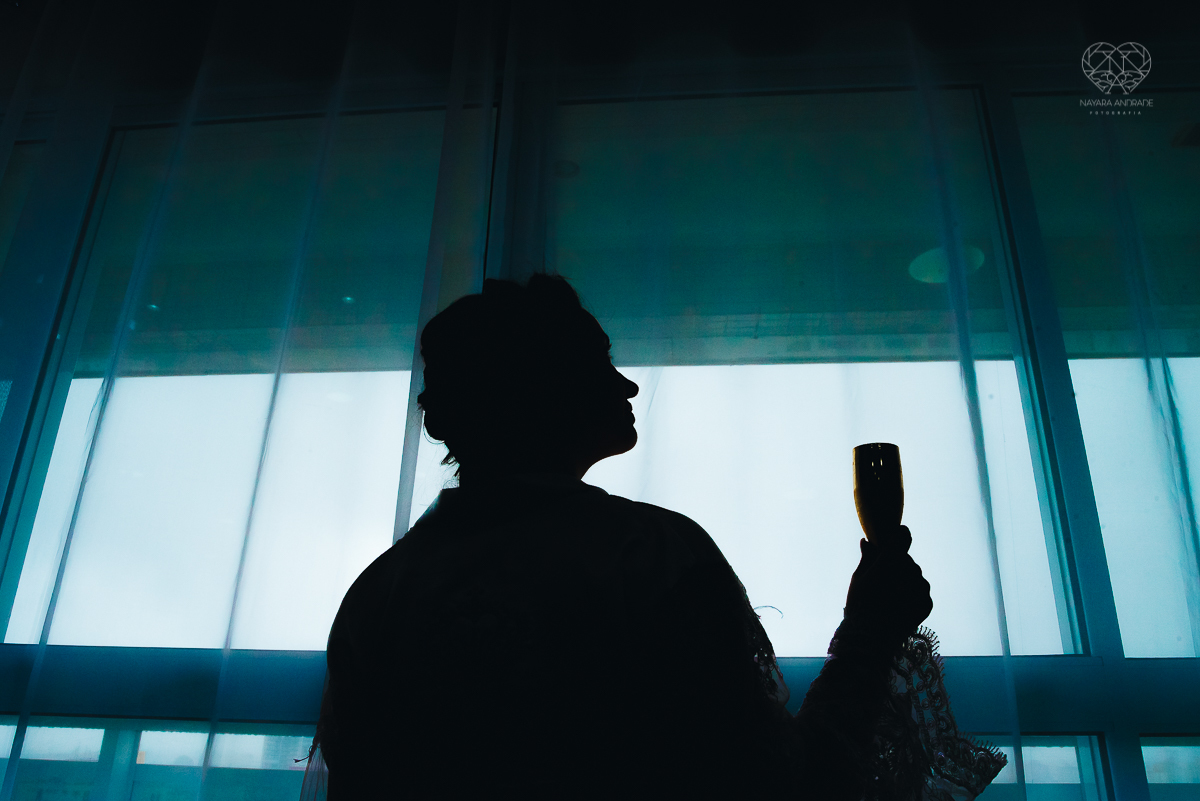 making odf de noiva feita no salao clau duarte em santos pela fotografa premiada nayara andrade em santos noiva classica com vestido da santos maison