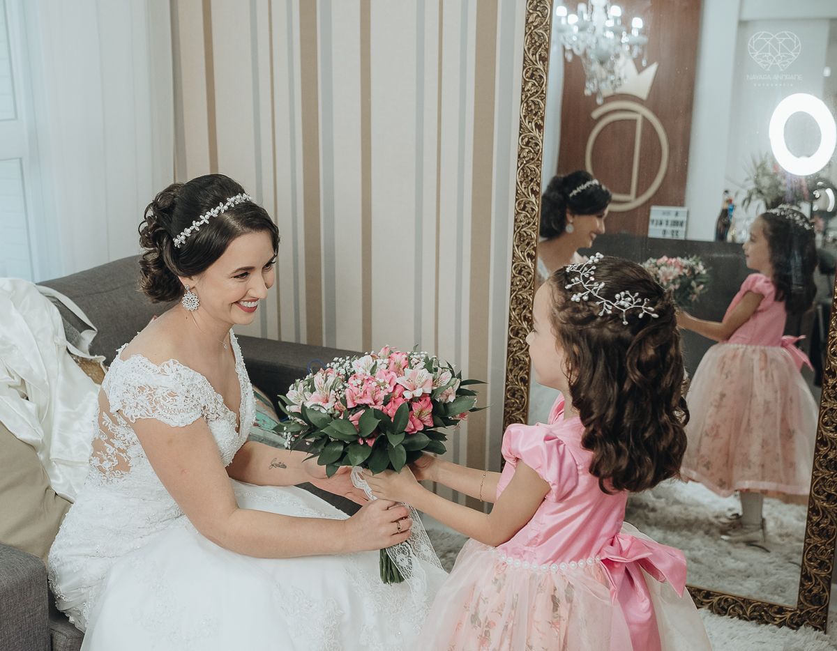 making odf de noiva feita no salao clau duarte em santos pela fotografa premiada nayara andrade em santos noiva classica com vestido da santos maison