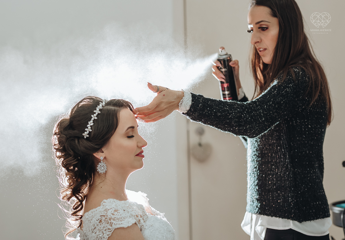 making odf de noiva feita no salao clau duarte em santos pela fotografa premiada nayara andrade em santos noiva classica com vestido da santos maison
