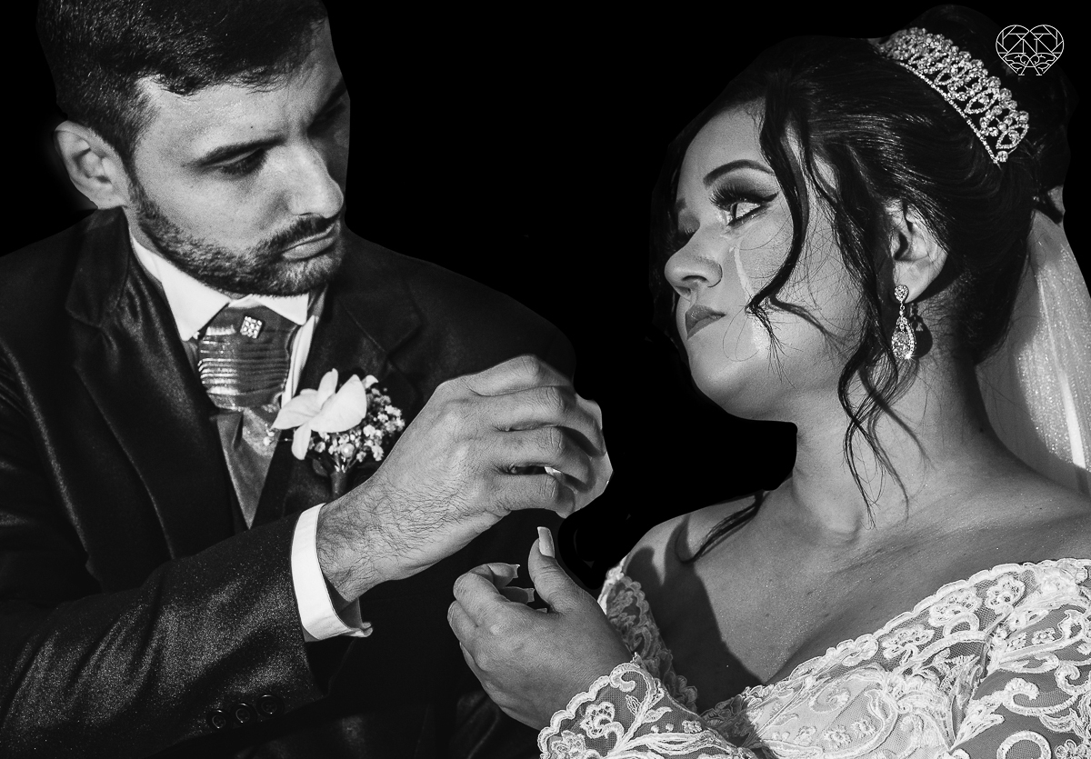 casamento com cerimonia  feita na igreja assembleia de Deus em Santos ministerio de santos, casamento classico e fotos artisticas da fotografa nayara andrade