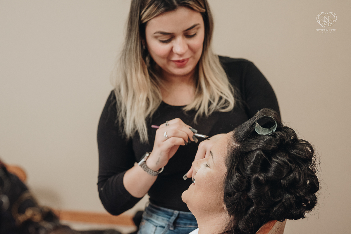 making of noiva classica feito pela maquiadora e influencer Cah Oliver Camila Oliver e fotografa premiada  nayara andrade fotografia de santos sao paulo