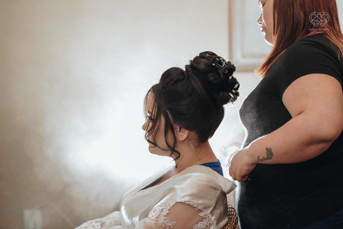 making of noiva classica feito pela maquiadora e influencer Cah Oliver Camila Oliver e fotografa premiada  nayara andrade fotografia de santos sao paulo