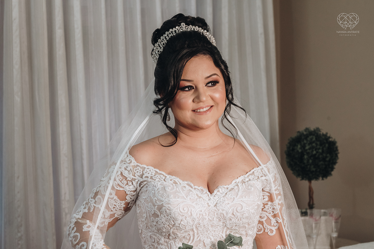 making of noiva classica feito pela maquiadora e influencer Cah Oliver Camila Oliver e fotografa premiada  nayara andrade fotografia de santos sao paulo