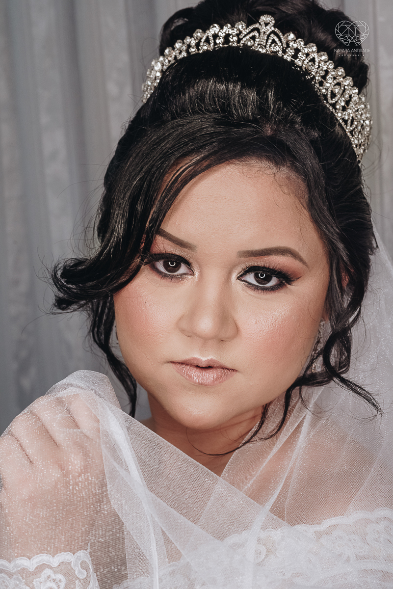 making of noiva classica feito pela maquiadora e influencer Cah Oliver Camila Oliver e fotografa premiada  nayara andrade fotografia de santos sao paulo