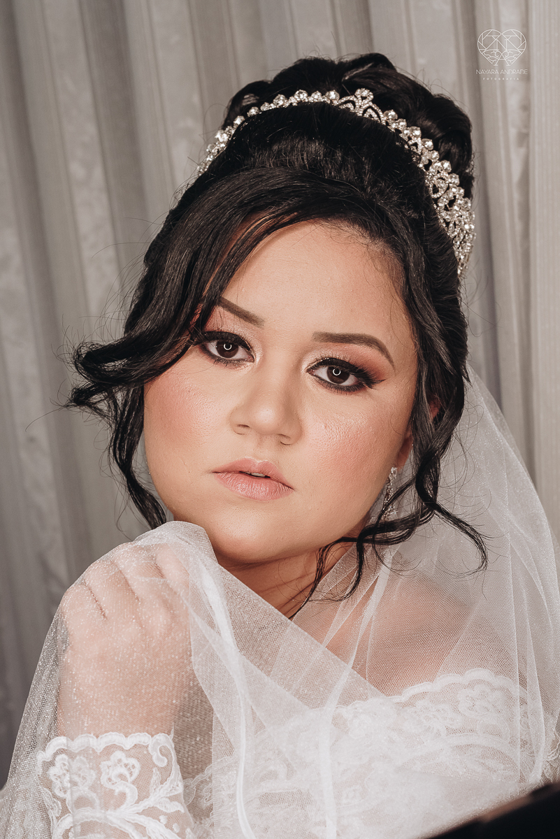 making of noiva classica feito pela maquiadora e influencer Cah Oliver Camila Oliver e fotografa premiada  nayara andrade fotografia de santos sao paulo