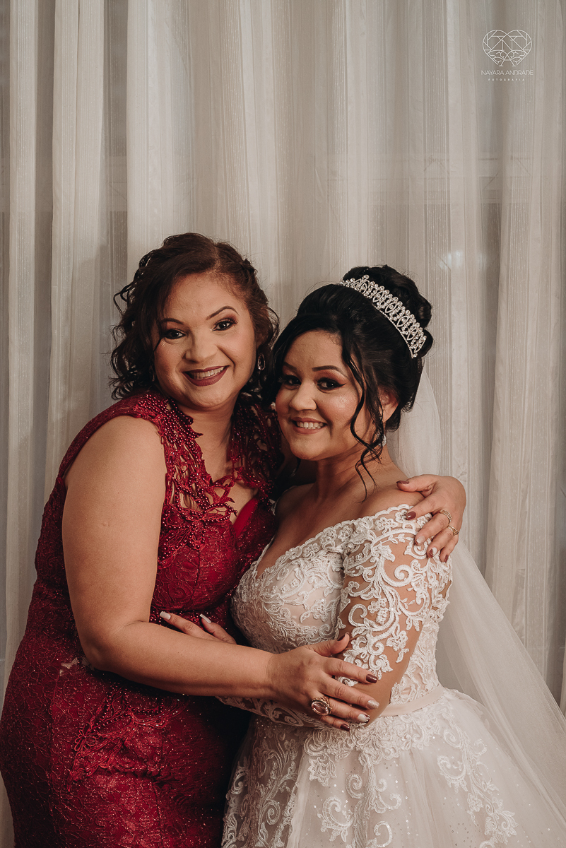 making of noiva classica feito pela maquiadora e influencer Cah Oliver Camila Oliver e fotografa premiada  nayara andrade fotografia de santos sao paulo