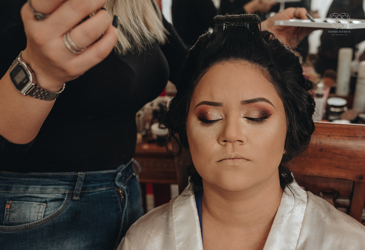 making of noiva classica feito pela maquiadora e influencer Cah Oliver Camila Oliver e fotografa premiada  nayara andrade fotografia de santos sao paulo