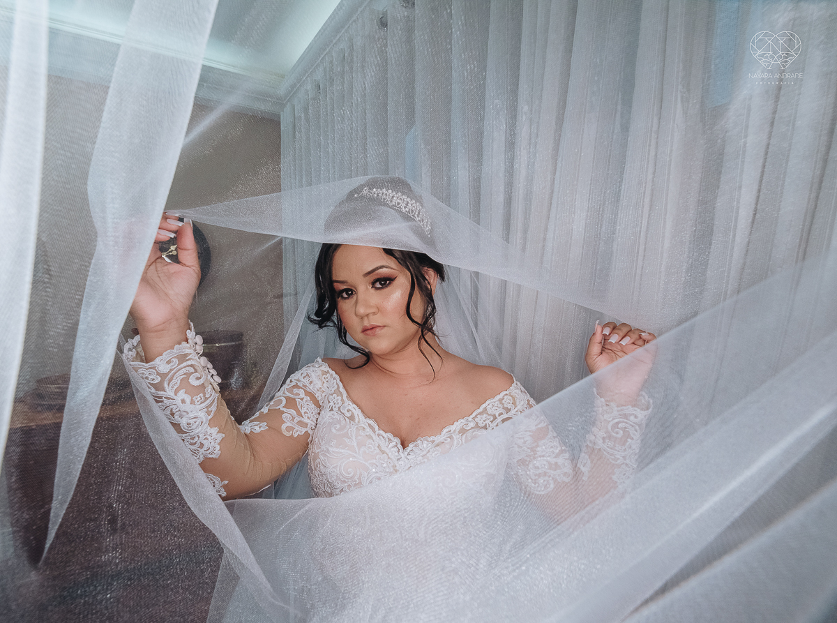 making of noiva classica feito pela maquiadora e influencer Cah Oliver Camila Oliver e fotografa premiada  nayara andrade fotografia de santos sao paulo