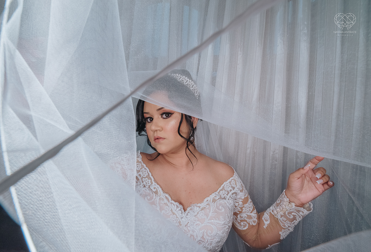 making of noiva classica feito pela maquiadora e influencer Cah Oliver Camila Oliver e fotografa premiada  nayara andrade fotografia de santos sao paulo