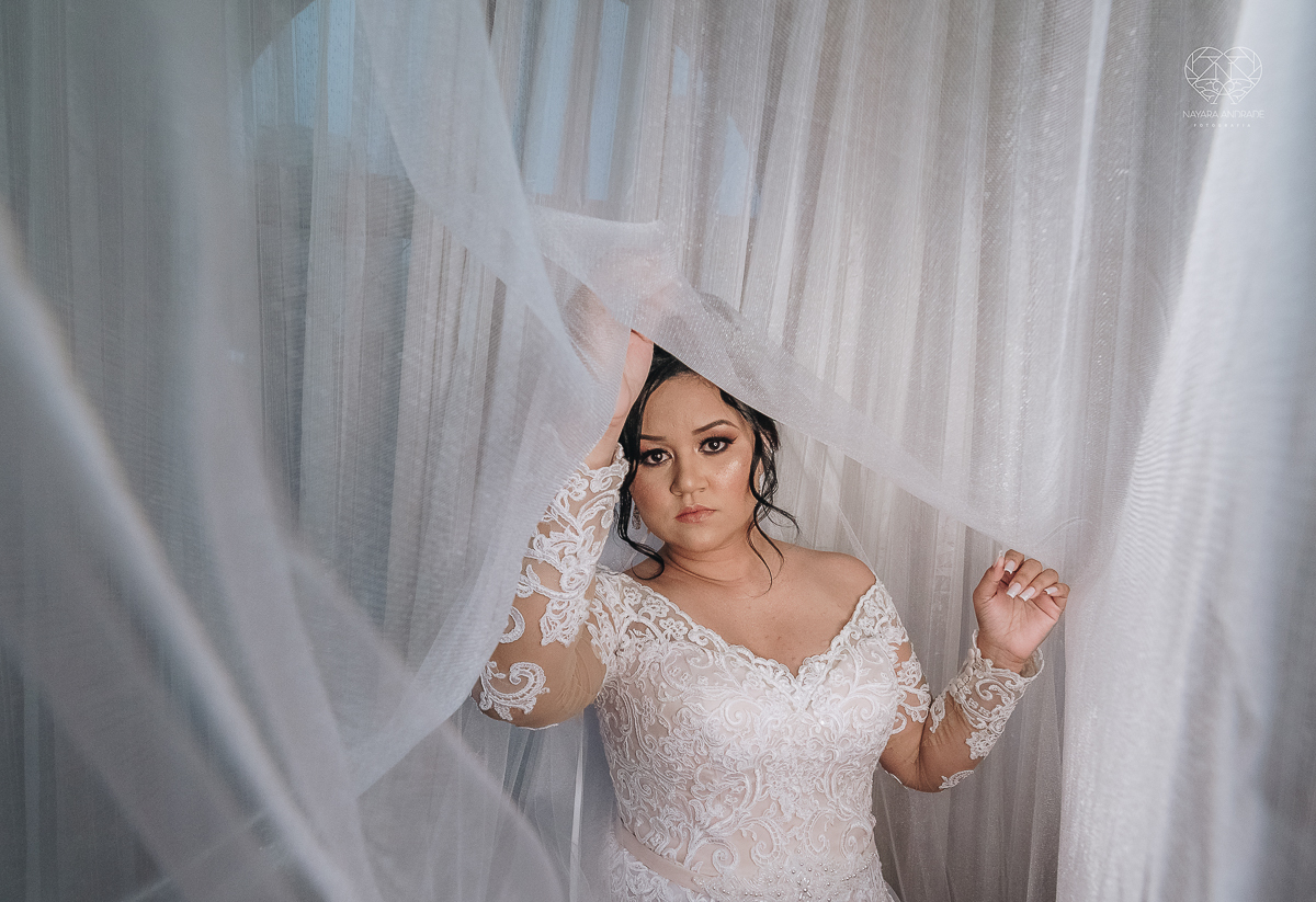 making of noiva classica feito pela maquiadora e influencer Cah Oliver Camila Oliver e fotografa premiada  nayara andrade fotografia de santos sao paulo