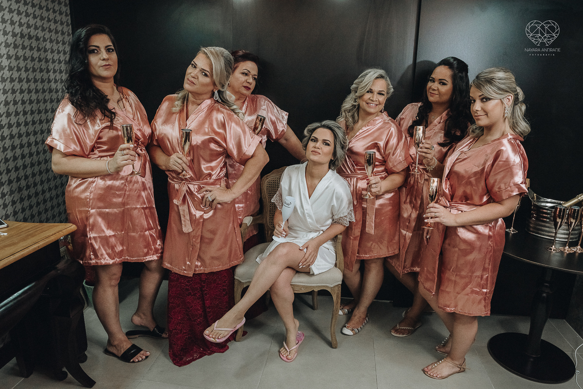 casamento classico em Santos making of na casa 67 por Raul Gama noiva veste santos maison igreja do valongo e festa no espaço plataforma com banda feel good e luanda Lu Pallaroni