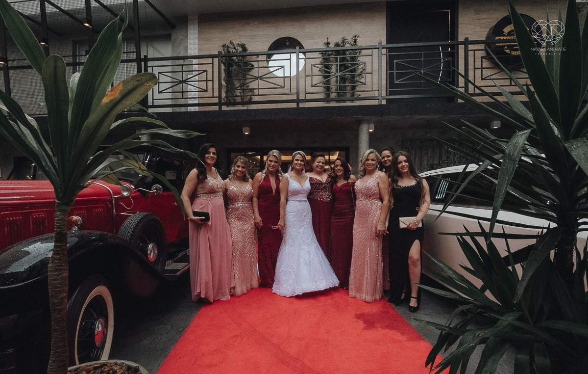 casamento classico em Santos making of na casa 67 por Raul Gama noiva veste santos maison igreja do valongo e festa no espaço plataforma com banda feel good e luanda Lu Pallaroni