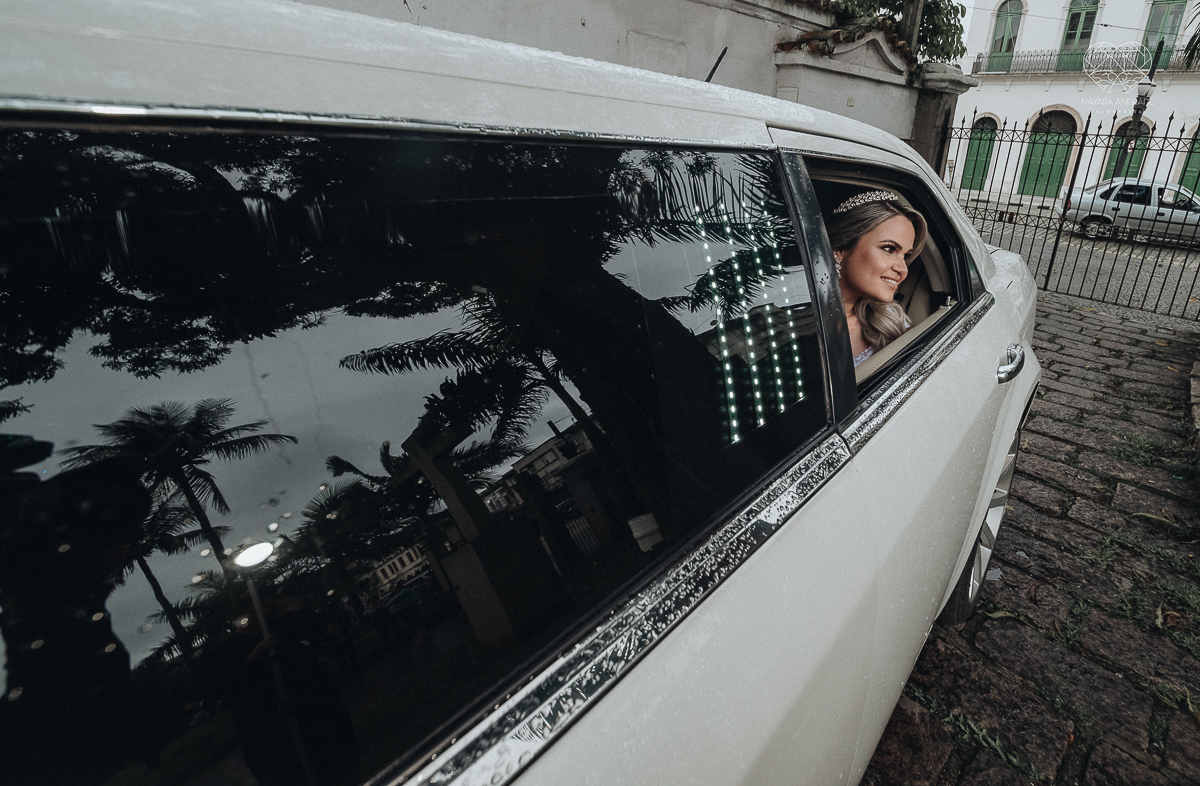 casamento classico em Santos making of na casa 67 por Raul Gama noiva veste santos maison igreja do valongo e festa no espaço plataforma com banda feel good e luanda Lu Pallaroni