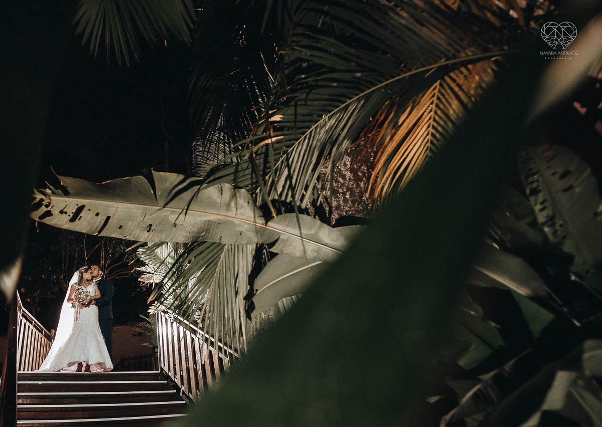 casamento classico em Santos making of na casa 67 por Raul Gama noiva veste santos maison igreja do valongo e festa no espaço plataforma com banda feel good e luanda Lu Pallaroni