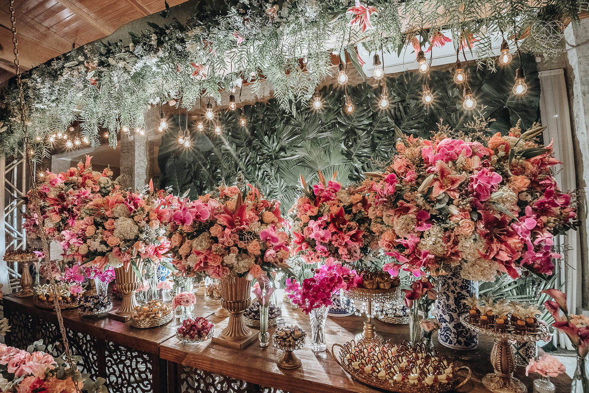 casamento classico em Santos making of na casa 67 por Raul Gama noiva veste santos maison igreja do valongo e festa no espaço plataforma com banda feel good e luanda Lu Pallaroni