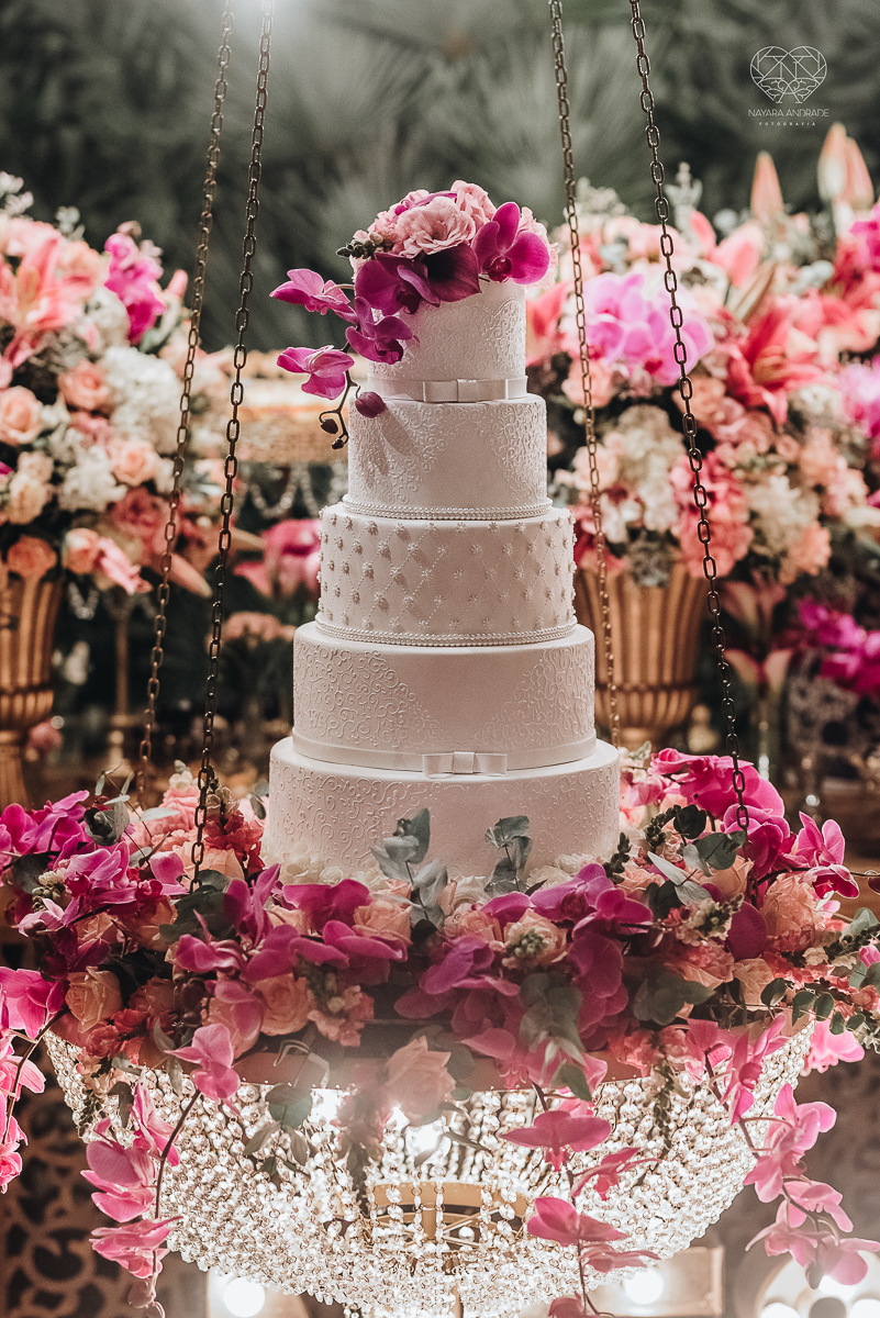 casamento classico em Santos making of na casa 67 por Raul Gama noiva veste santos maison igreja do valongo e festa no espaço plataforma com banda feel good e luanda Lu Pallaroni