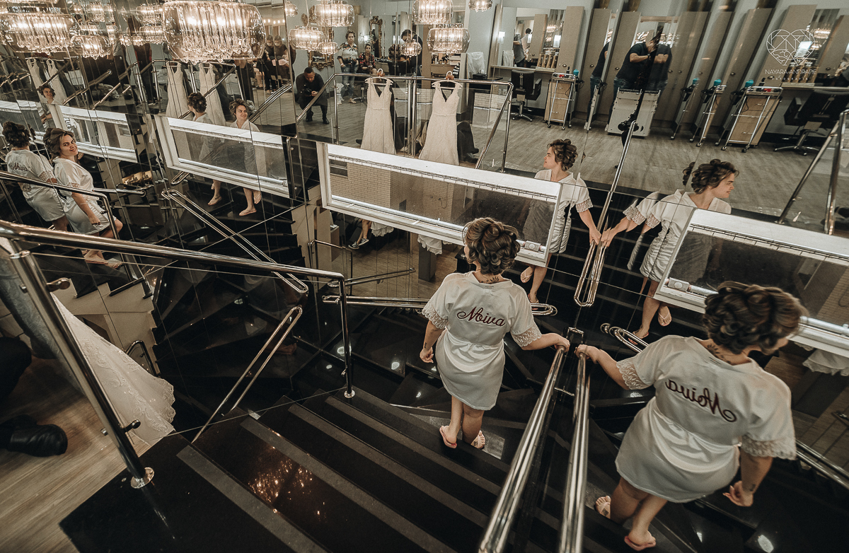 casamento classico em Santos making of na casa 67 por Raul Gama noiva veste santos maison igreja do valongo e festa no espaço plataforma com banda feel good e luanda Lu Pallaroni