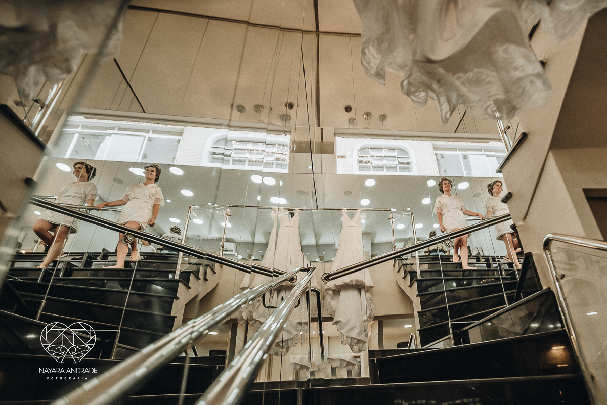 casamento classico em Santos making of na casa 67 por Raul Gama noiva veste santos maison igreja do valongo e festa no espaço plataforma com banda feel good e luanda Lu Pallaroni