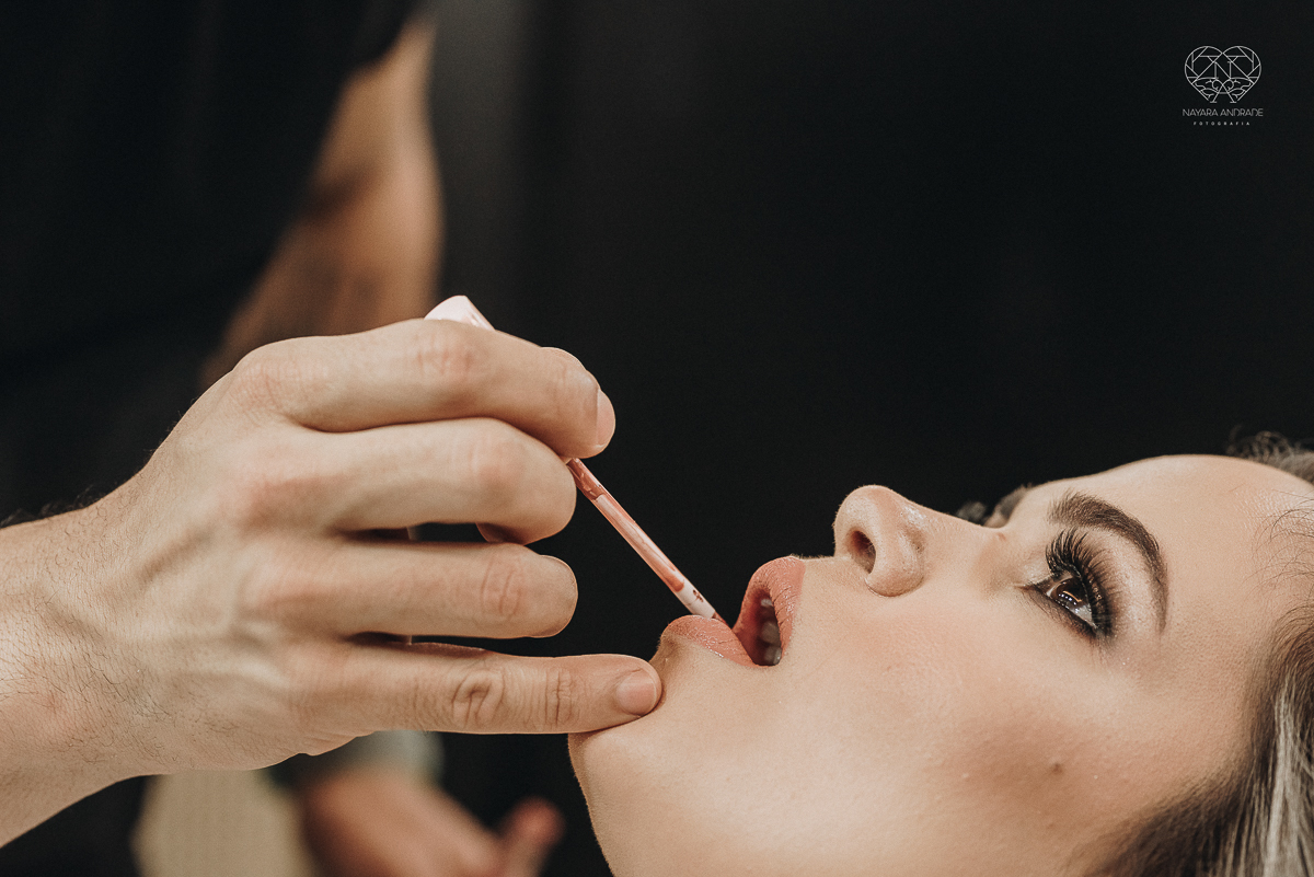 casamento classico em Santos making of na casa 67 por Raul Gama noiva veste santos maison igreja do valongo e festa no espaço plataforma com banda feel good e luanda Lu Pallaroni