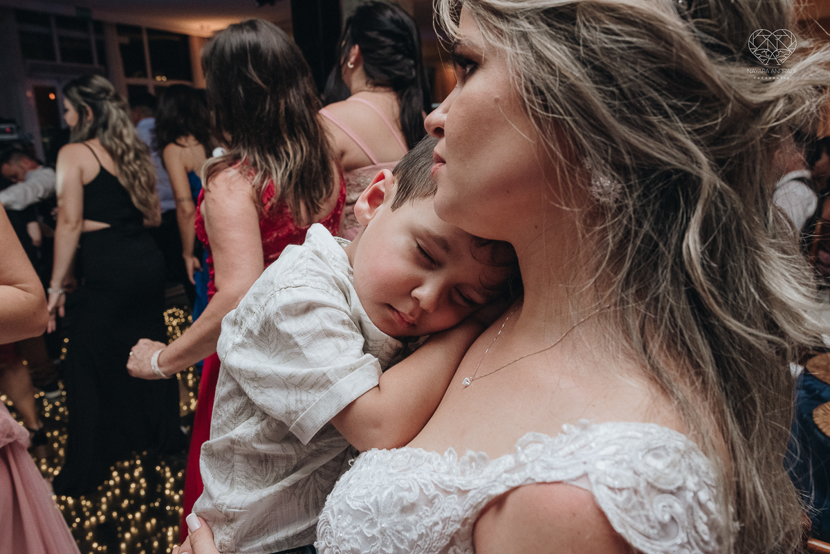 casamento classico em Santos making of na casa 67 por Raul Gama noiva veste santos maison igreja do valongo e festa no espaço plataforma com bcasamento classico em Santos making of na casa 67 por Raul Gama noiva veste sanda feel good e luanda Lu Pallaroni