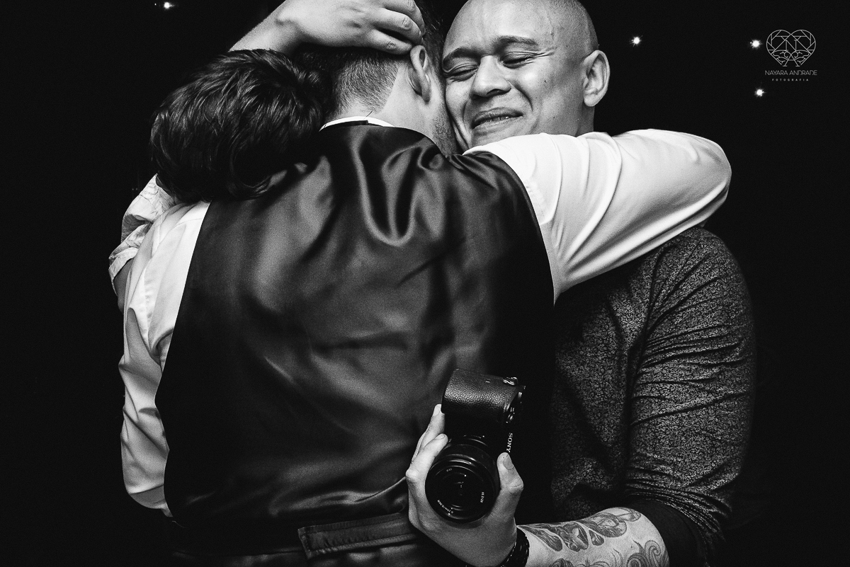 casamento classico em Santos making of na casa 67 por Raul Gama noiva veste santos maison igreja do valongo e festa no espaço plataforma com banda feel good e luanda Lu Pallaroni